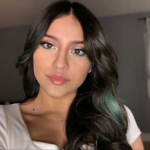 Meet your Posher, Aimee